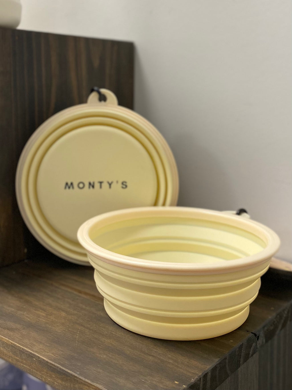 Monty’s - Collapsible Dog Bowl