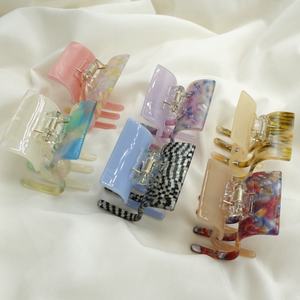 Love Attack - Medium Square Edge Suki Hair Clip